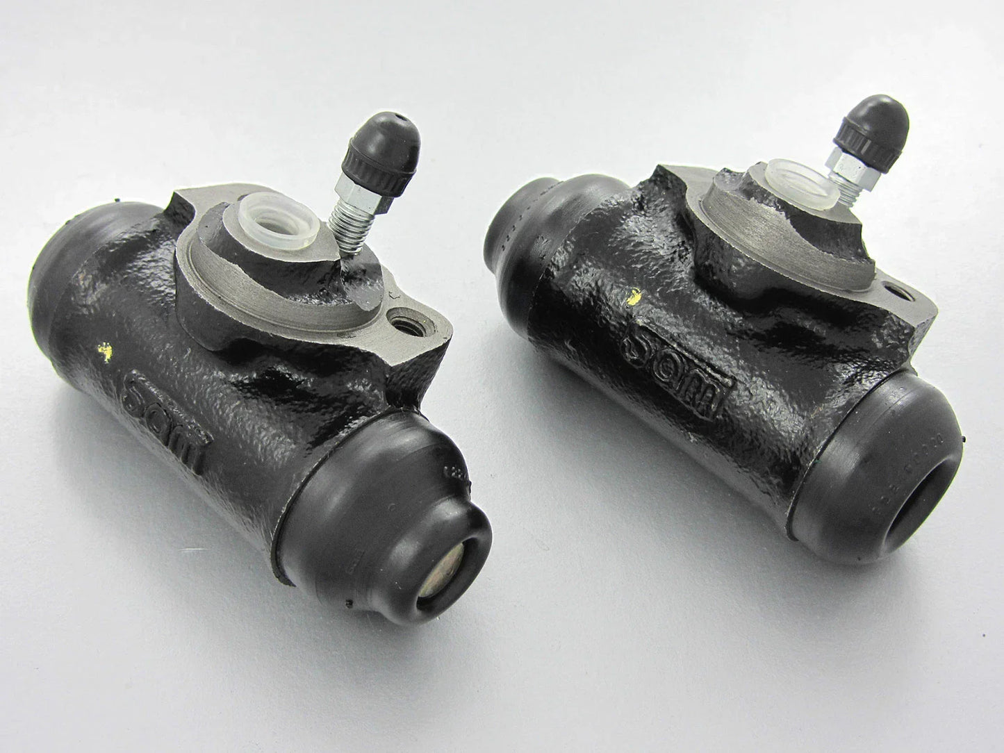 Rear Brake Slave Cylinder for Toyota Corolla E30 KE30 KE35 KE36 KE55