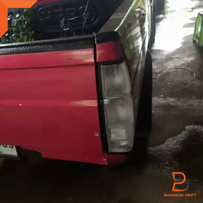 White Lens Tail Light Rear Lamp for Nissan Navara D21 (1990-1996)