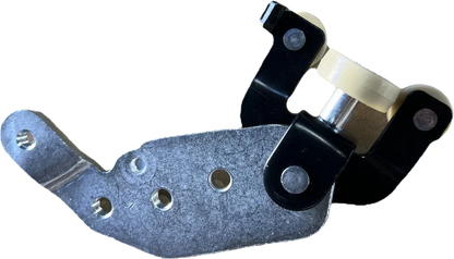 Left Lower Sliding Door Hinge Roller Bracket for Toyota HiAce (2005���2019)
