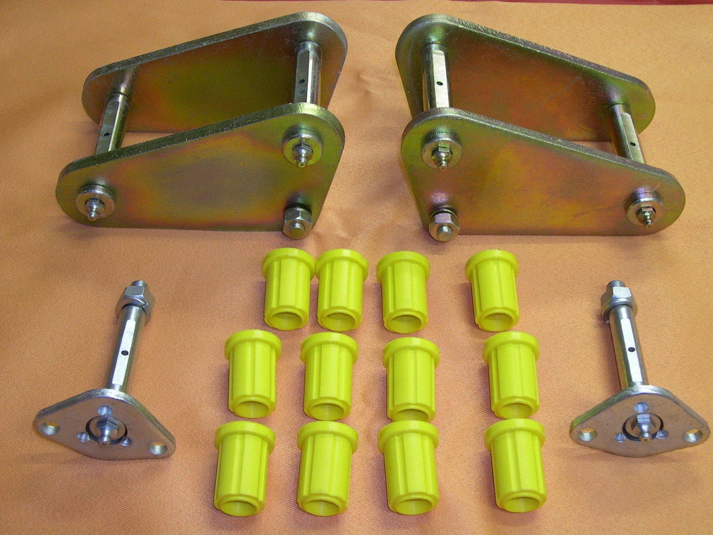 Extended Front Shackles & Pin Bush Kit for LandCruiser FJ45 HJ45 (Pre-1980)