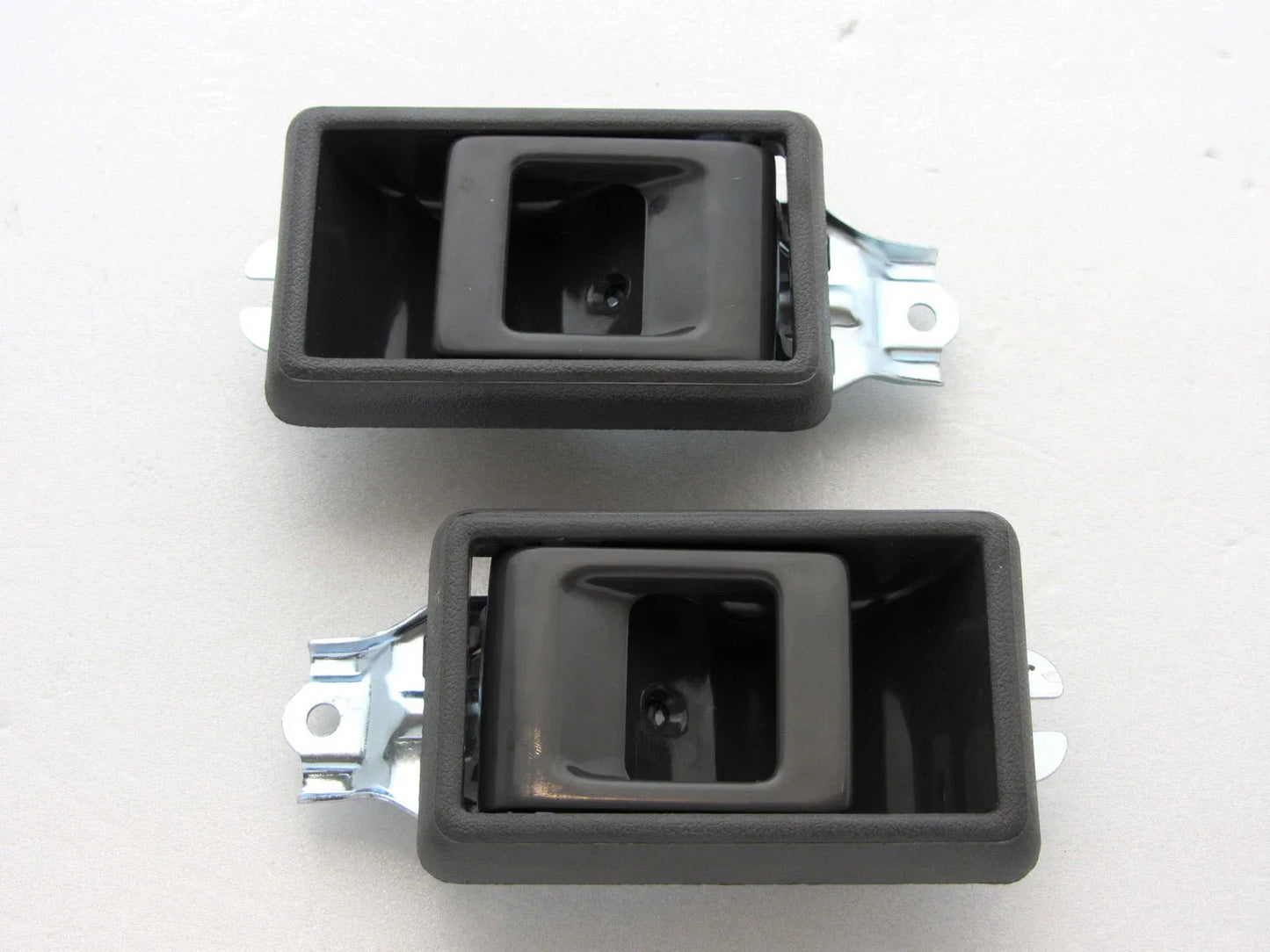 Inner Door Handles for 1983-1988 Toyota Hilux LN50 RN55 LN56 YN58R (2x)
