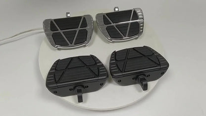 Chrome Footrest Shift Pegs for Harley Breakout Hard Candy Custom (2013-2020)