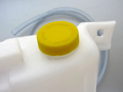 Radiator Overflow Bottle Tank for Nissan Navara D22 (1997-2005)