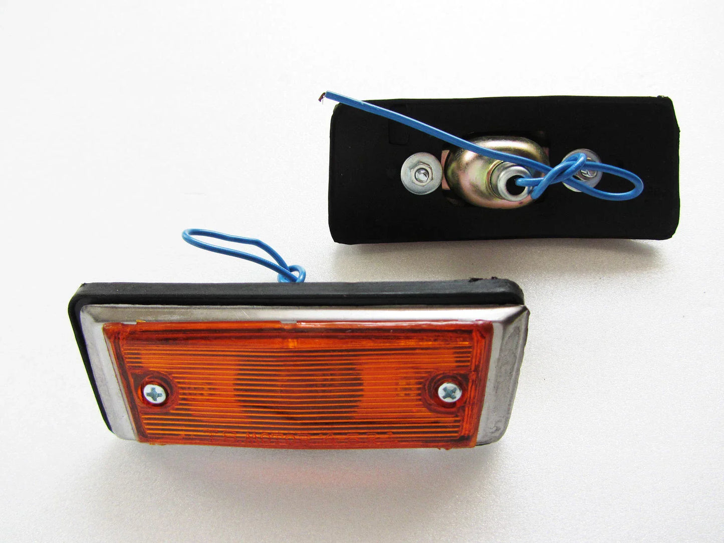 Side Marker Lights for Toyota Hilux RN20 (1978-1983) - New 2 x Pair