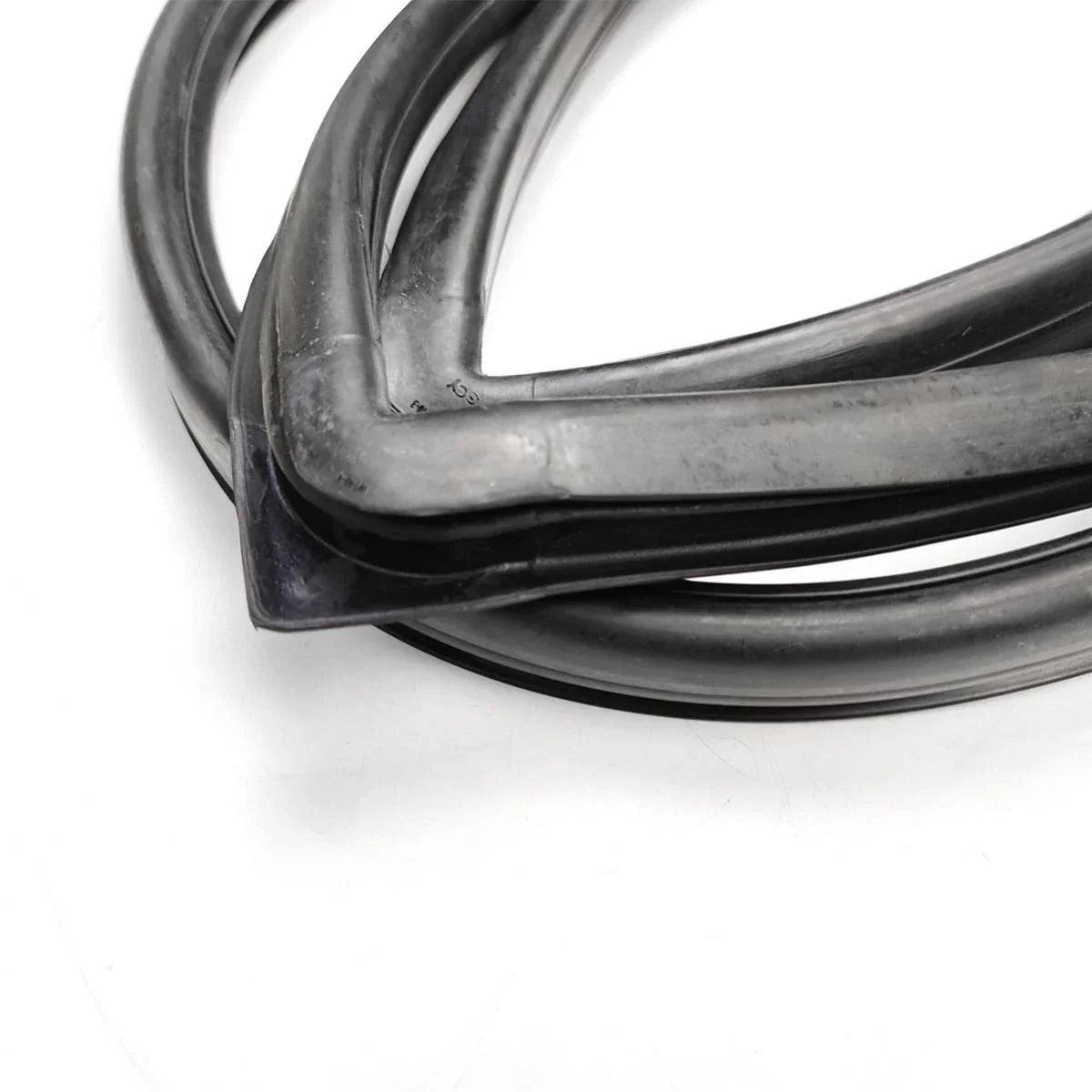 Windshield Rubber Weatherstrip Front Fits Datsun Sunny B310 4D Sedan 1977-81 D11