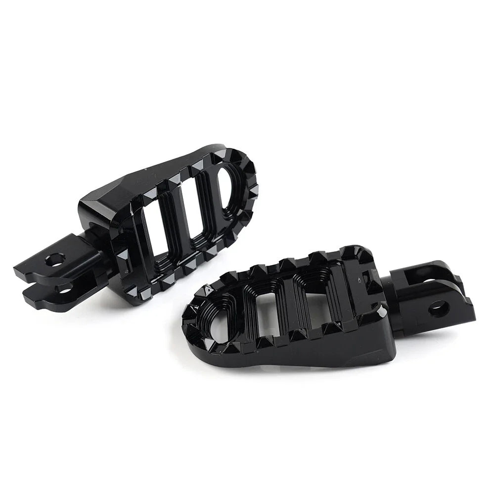 Front Footrests Pegs for Harley Softail Slim Fat Bob Street Bob Breakout