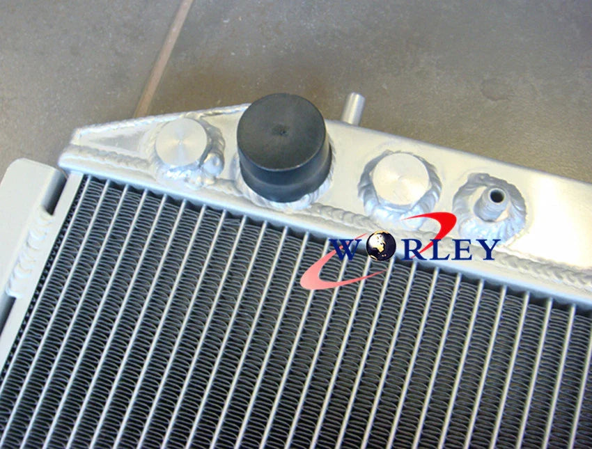 Aluminum Radiator + Fan for MITSUBISHI MAGNA Verada TM TN TP (1984-1991)