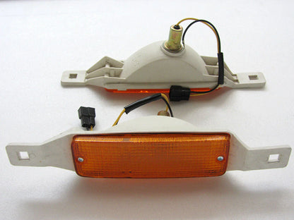 Toyota Hilux Bumper Indicator Lights Pair for LN40 RN40 (1984-1989)