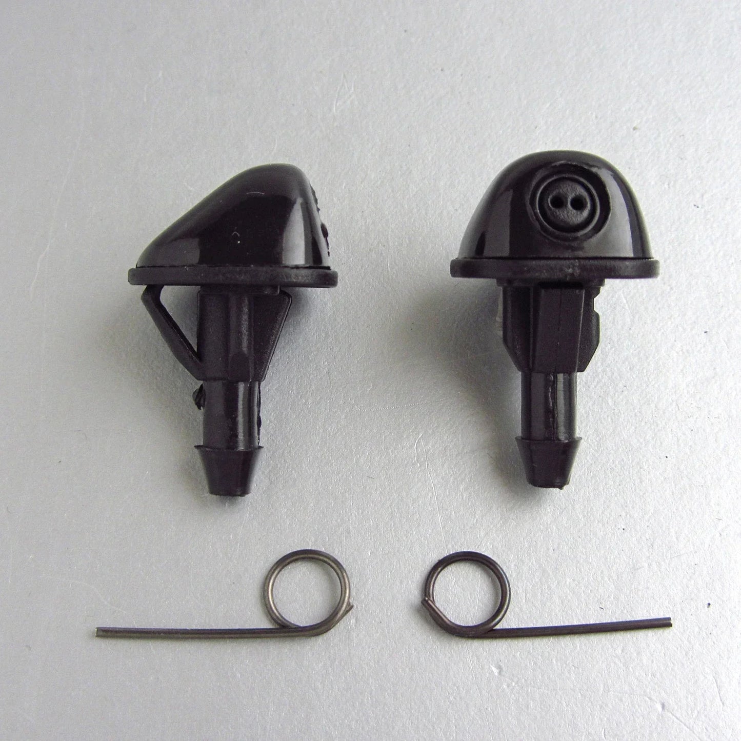 2 x Windshield Washer Nozzle Jets for Toyota Hilux LN85 LN106 LN165 (1988-2005)