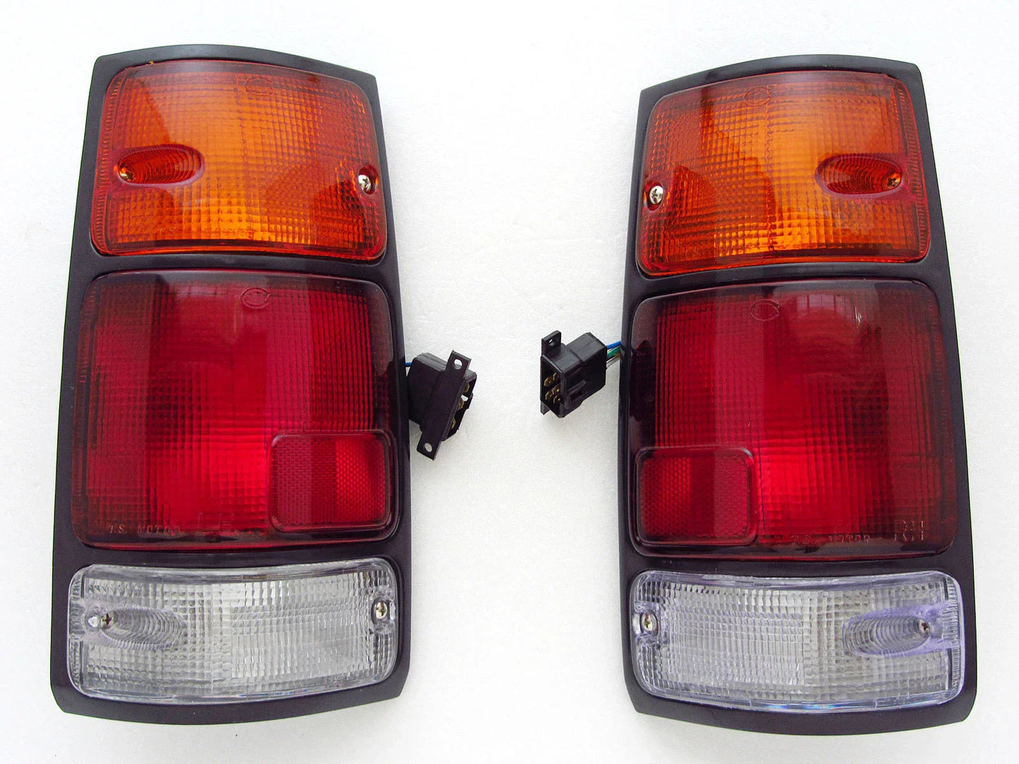 Tail Light Set for Holden Rodeo TF TFR Isuzu Ute & Vauxhall Brava (1997-2003)