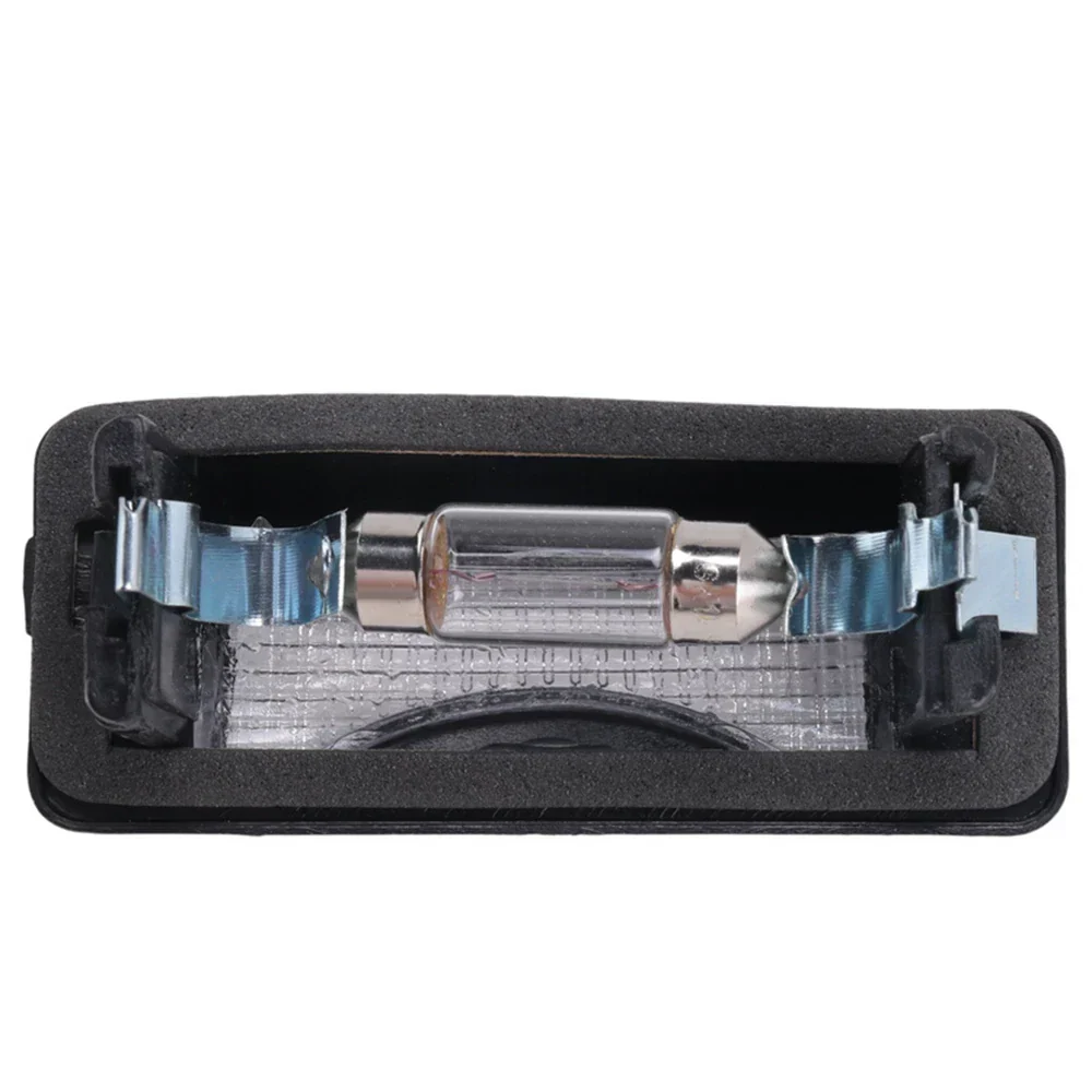 License Plate Light for Benz W903/Dodge Sprinter 2500 3500 (2002-2006)