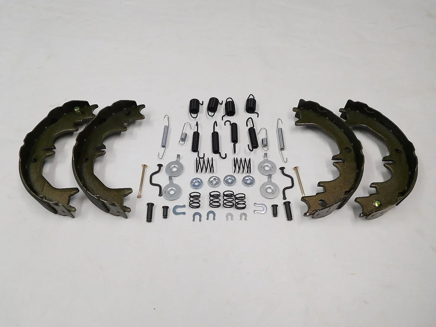 Hand Brake Shoes & Spring Clips for Land Cruiser HZJ80 (1992 - Present)