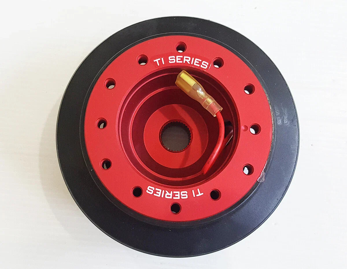 Red Aluminium Boss Kit Steering Adapter for Toyota Corolla, Corona, Hilux (88-05)