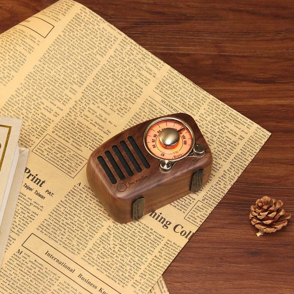 Vintage Bluetooth Speaker Wooden FM Radio MP3 Player for Retro Style (N/A)