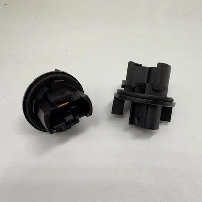 Bulb Socket for Nissan Frontier, Maxima, Quest (2002-2009)