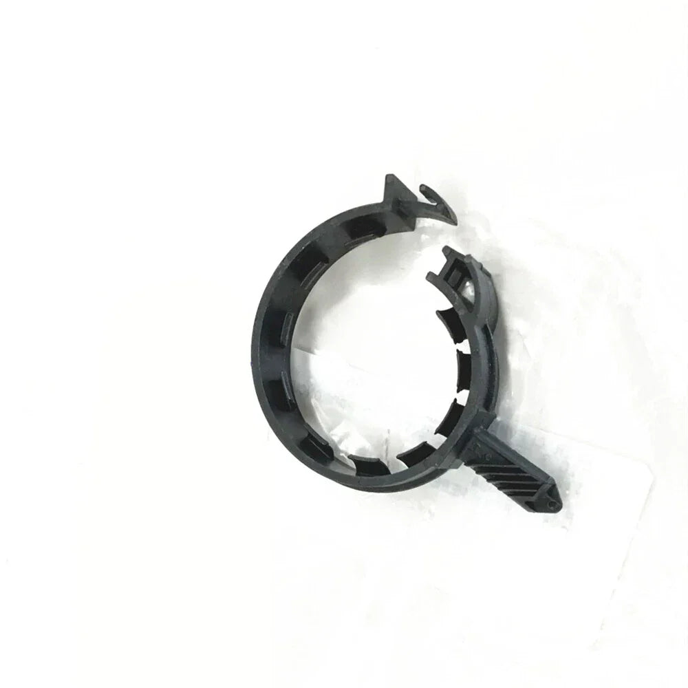 Upper Radiator Hose Clip for 2005 Chevrolet Silverado SS (2005)