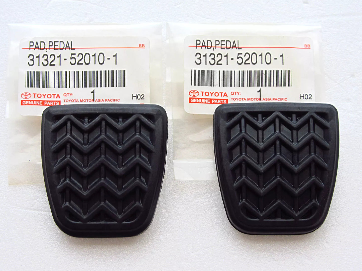2 x Genuine Brake Clutch Pedal Pads for 2005-2014 Toyota Hilux & 2002-2006 Corolla