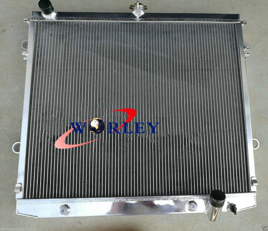 2 Row Aluminum Radiator + Blue Hose for Land Cruiser VDJ200 4.5TD V8 Diesel (07-15)