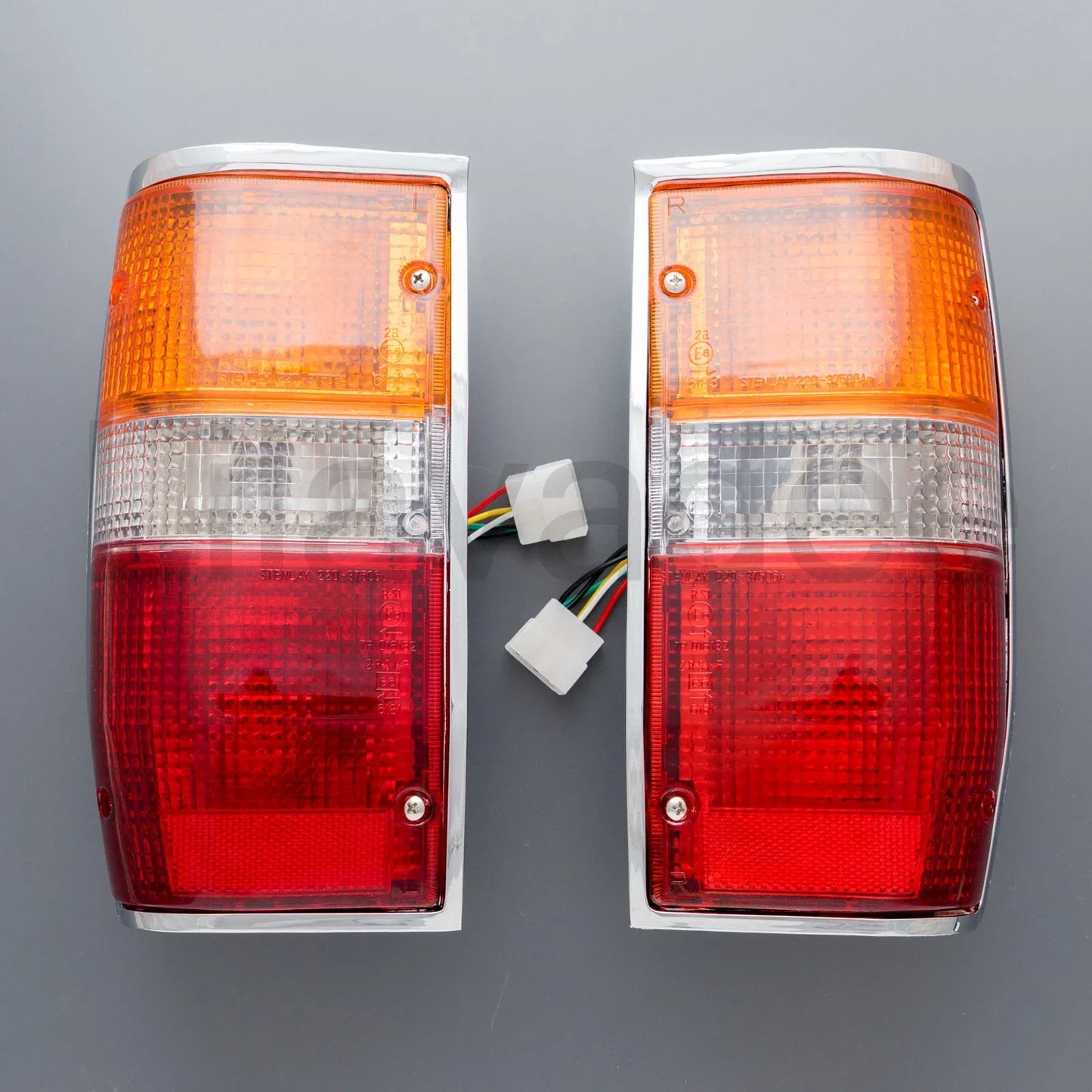 Chrome Taillight for Mitsubishi L200, Mighty Max, Triton, Dodge D50 (1986-1996)