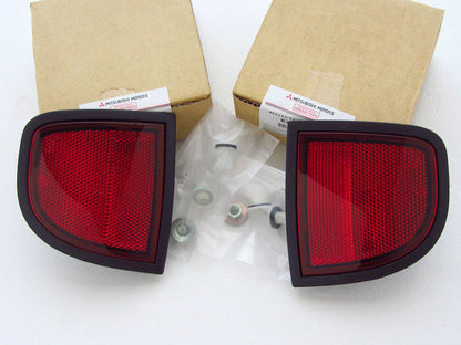 Genuine Mitsubishi Triton L200 MN ML Rear Reflector for 2006-2012