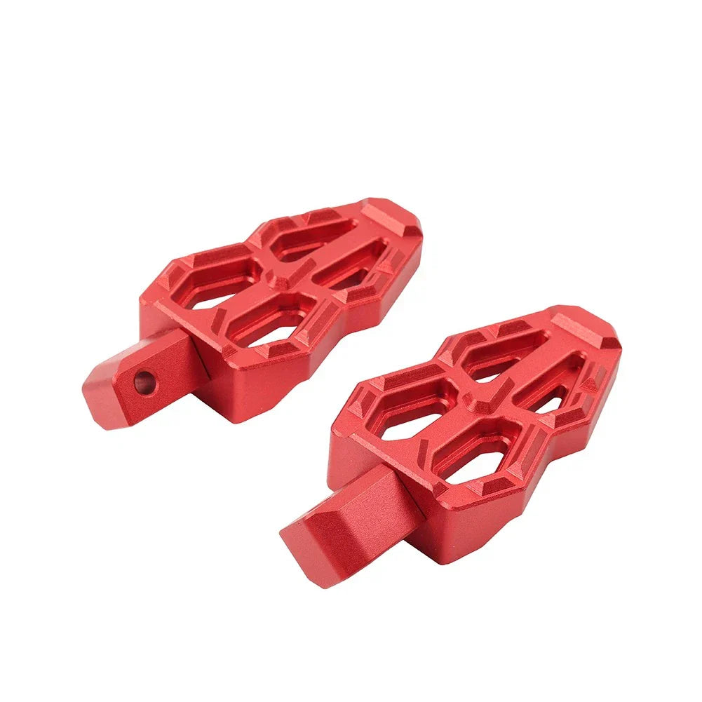 Red Rear Foot Pedal Rests for Benelli TNT 600 300 302S & QJMotor 350 400