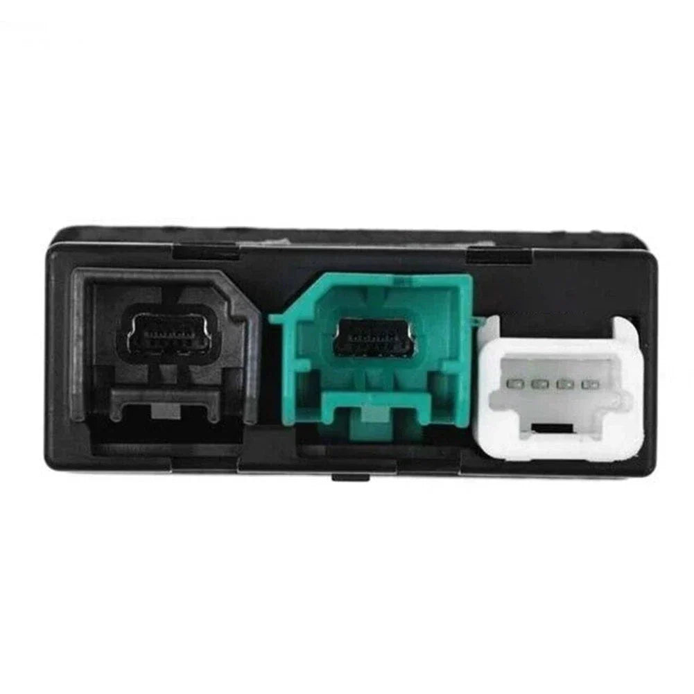 Dual Aux USB Port for MAXIMA