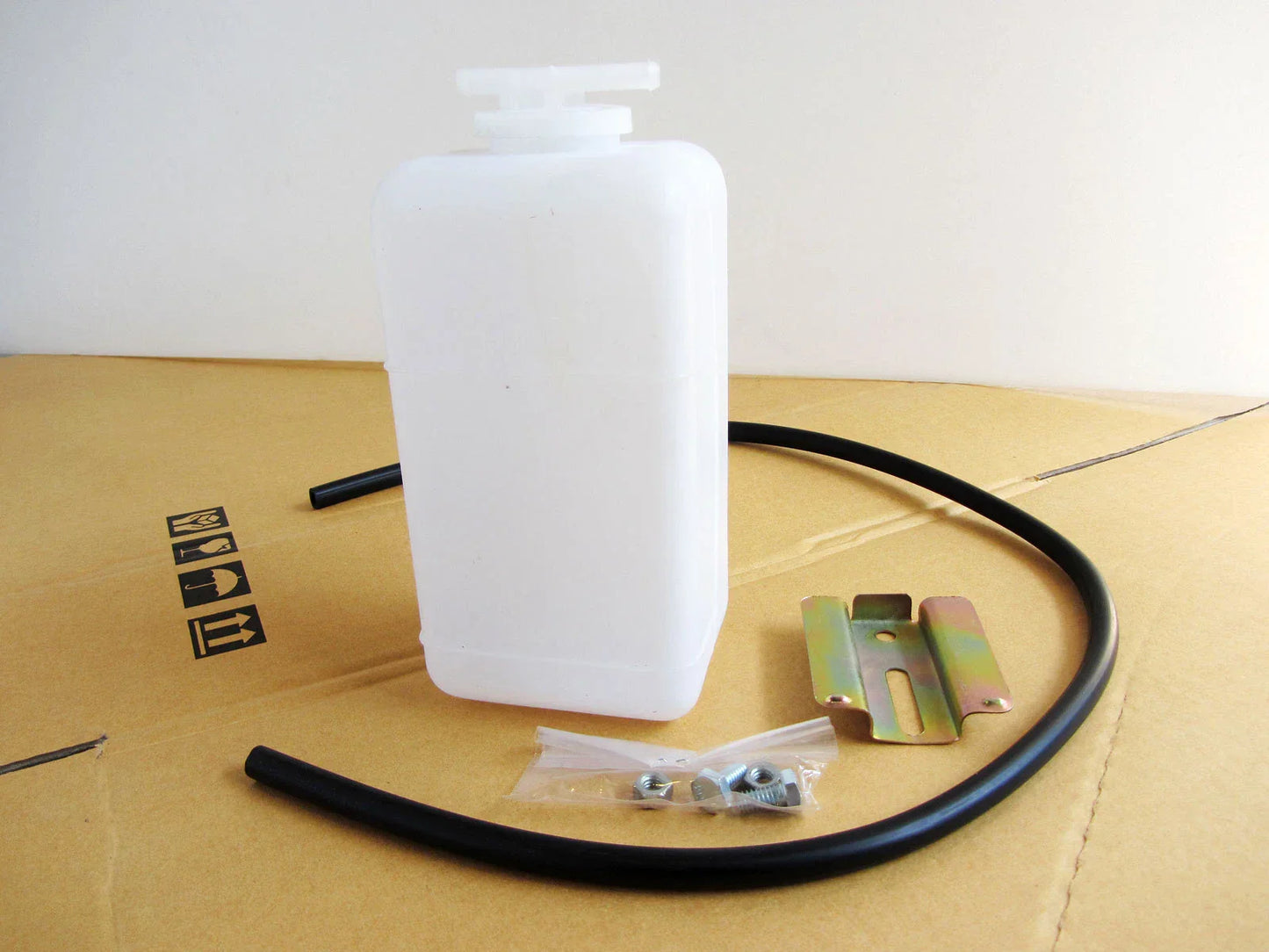 Radiator Overflow Bottle Tank for Toyota Celica TA22 TA23 TA27 RA25 RA28 RA29