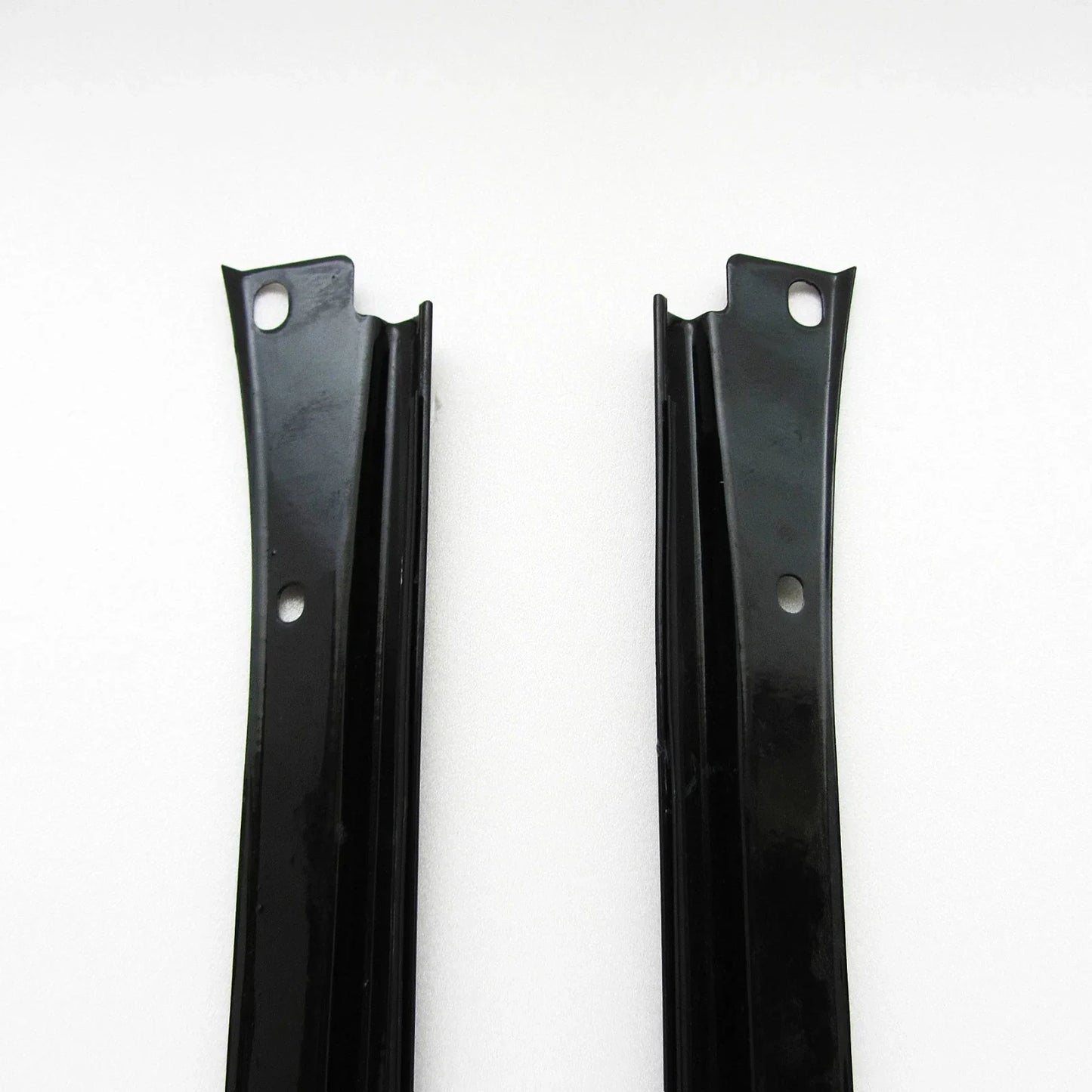 Front Windshield Pillar Metal Seal for Nissan Navara D21 Hardbody Truck (86-97)
