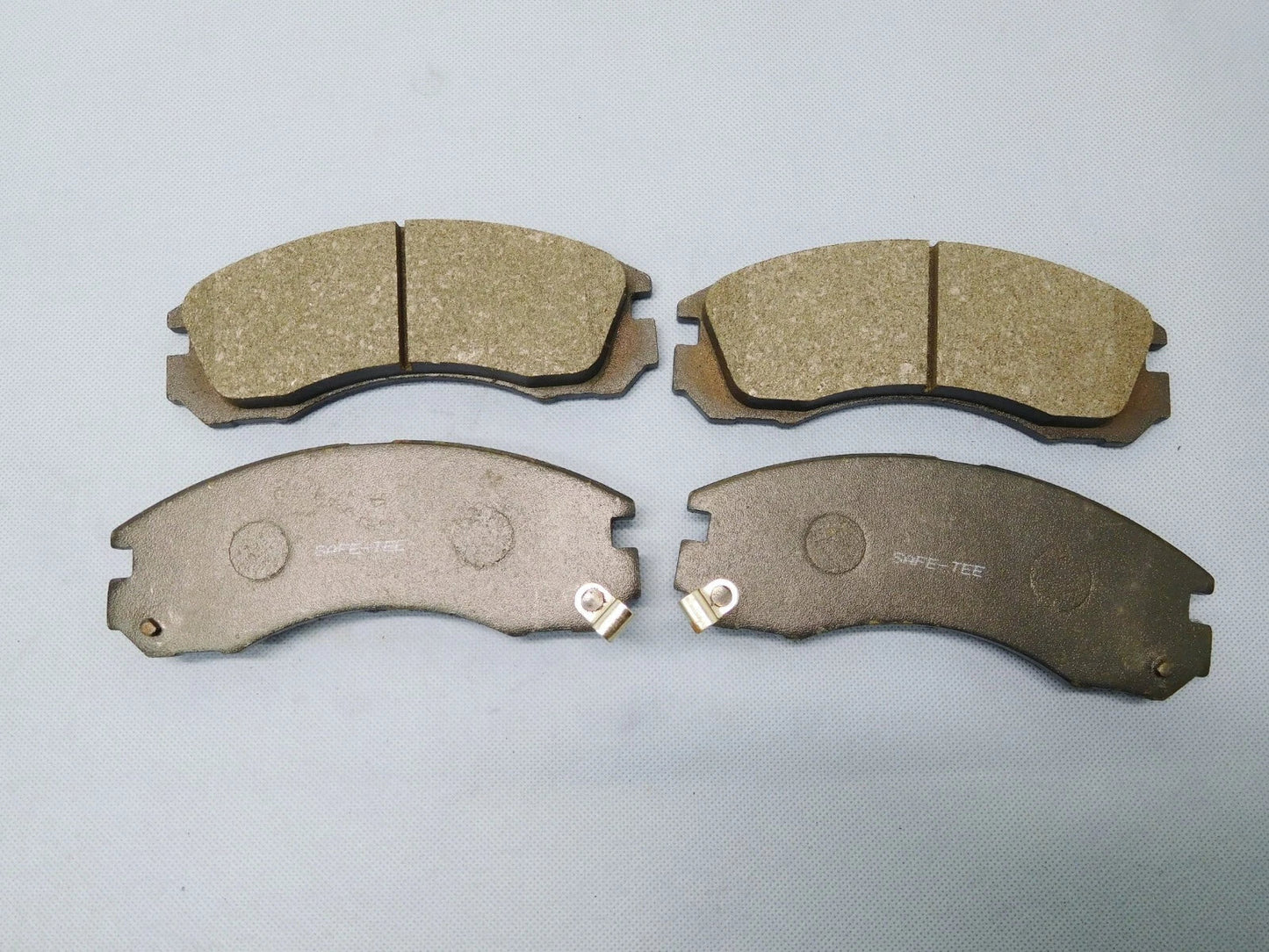 Front Disc Brake Pad Set for Mitsubishi Pajero 3.0 & 3.5 V6 (1996-2000)