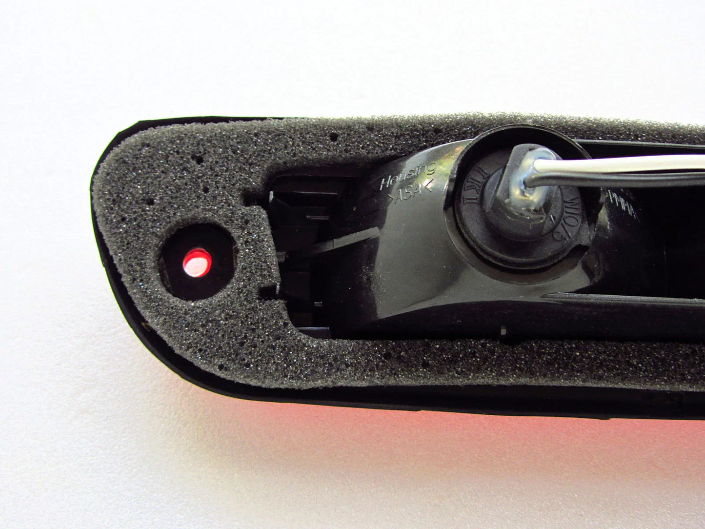 Isuzu D-Max Third Brake Light for Holden Rodeo Colorado (2003-2006) Red