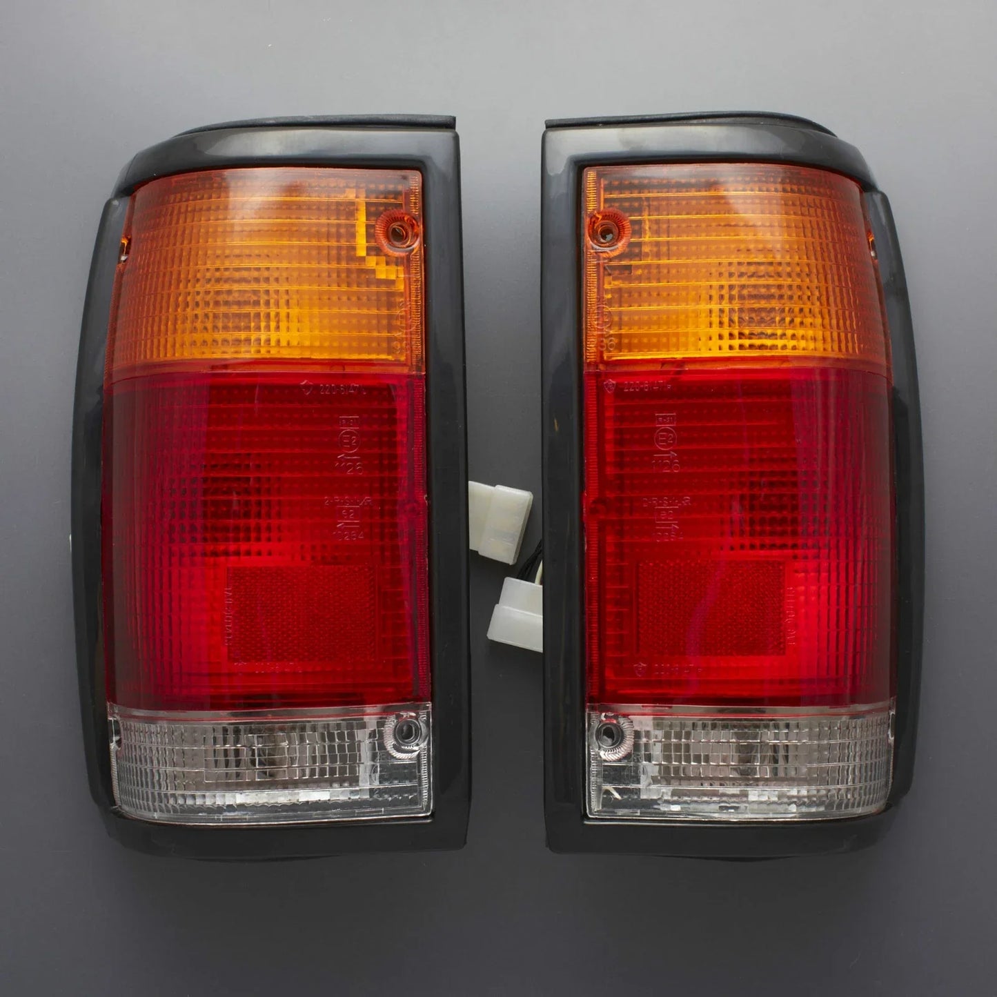 Black Taillights for 85-98 Mazda Bravo B-Series B2000 B2200 B2600 (1985-1998)