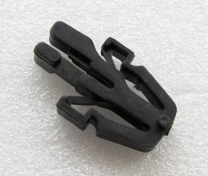Grill Lock Clip 10x for Toyota Hilux RN30, LN40, Corolla E70, KE70, TE71, TE72