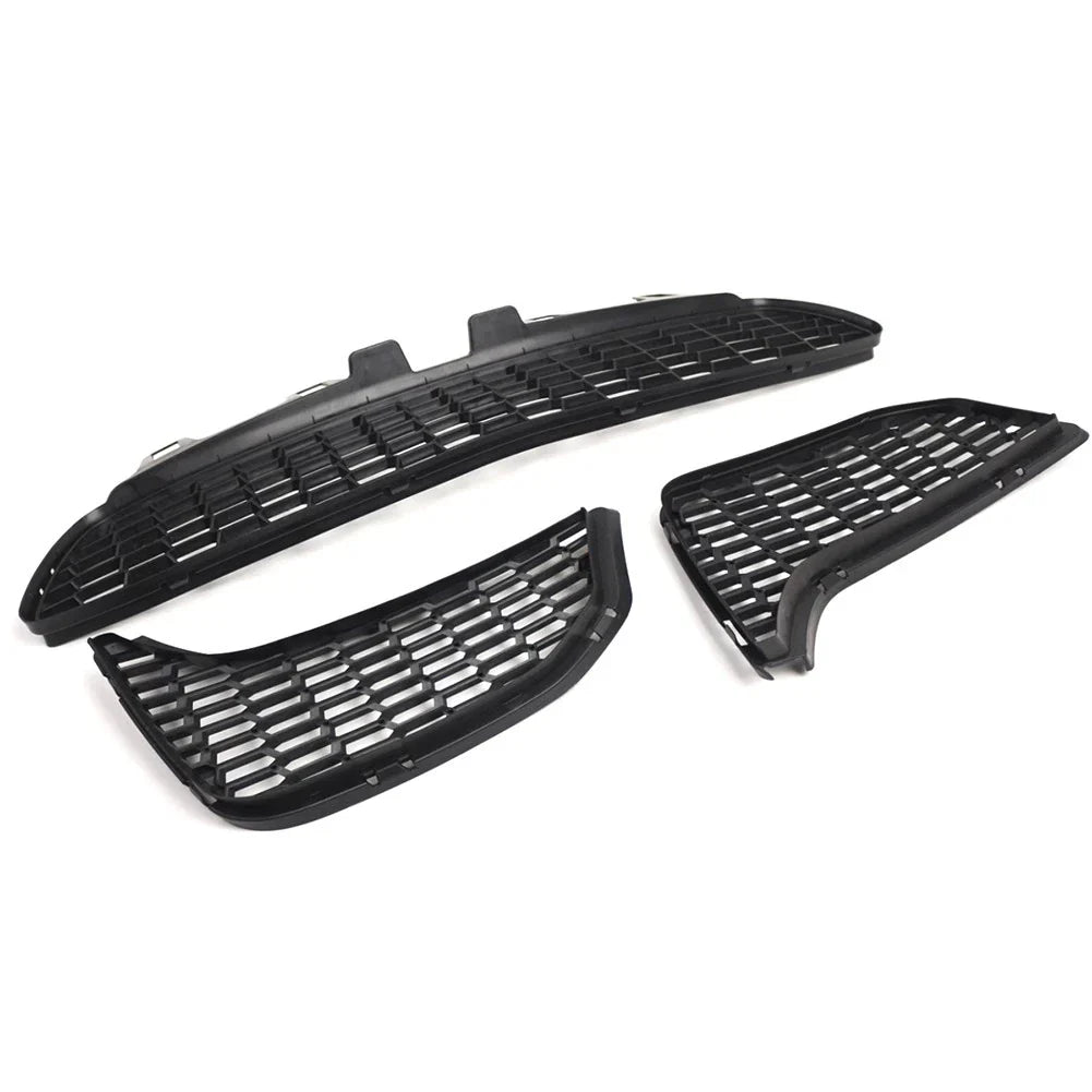 Front Bumper Fog Light Grille for BMW M3 M4 F80 F82 F83 (2015-2018)
