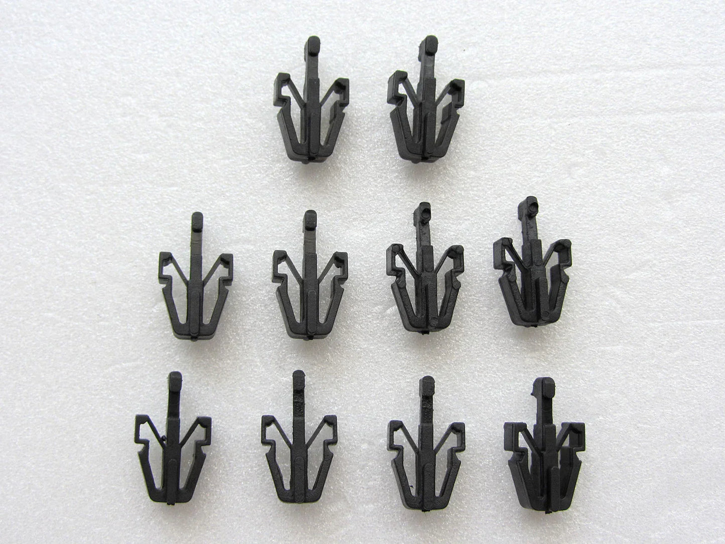 Grill Lock Clip for Isuzu D-Max, Holden Rodeo, Colorado, Mitsubishi L200 (2002-2023)
