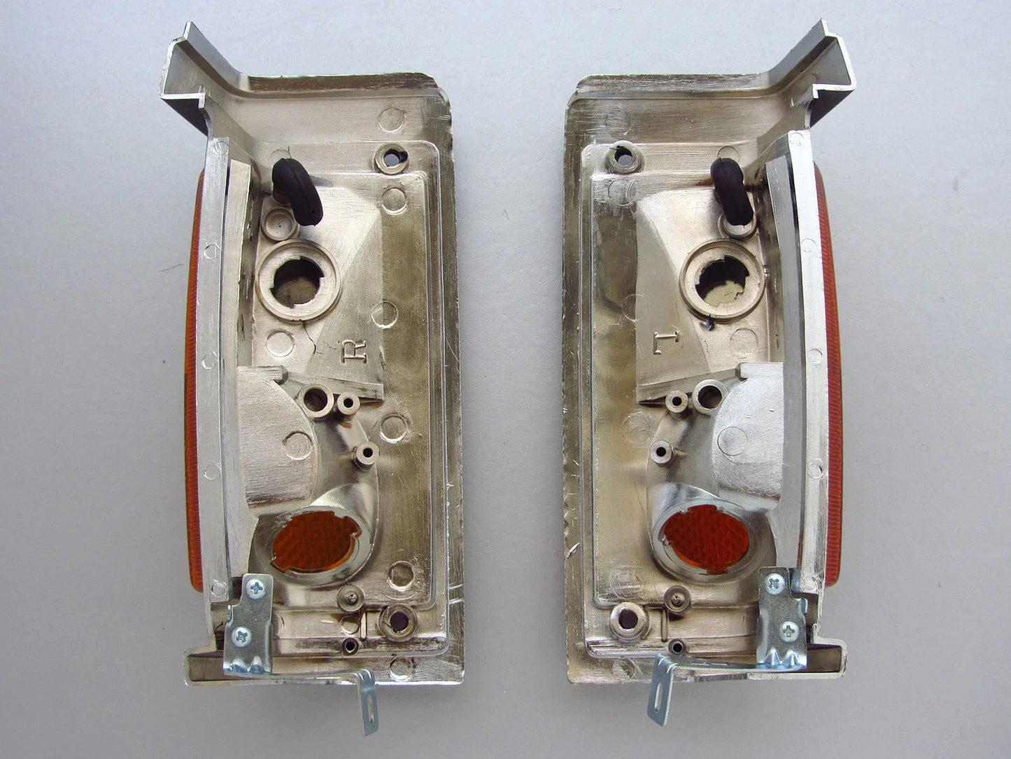 Chrome Corner Light Signal Indicators for Nissan Navara D21 Pickup (1986-1989)