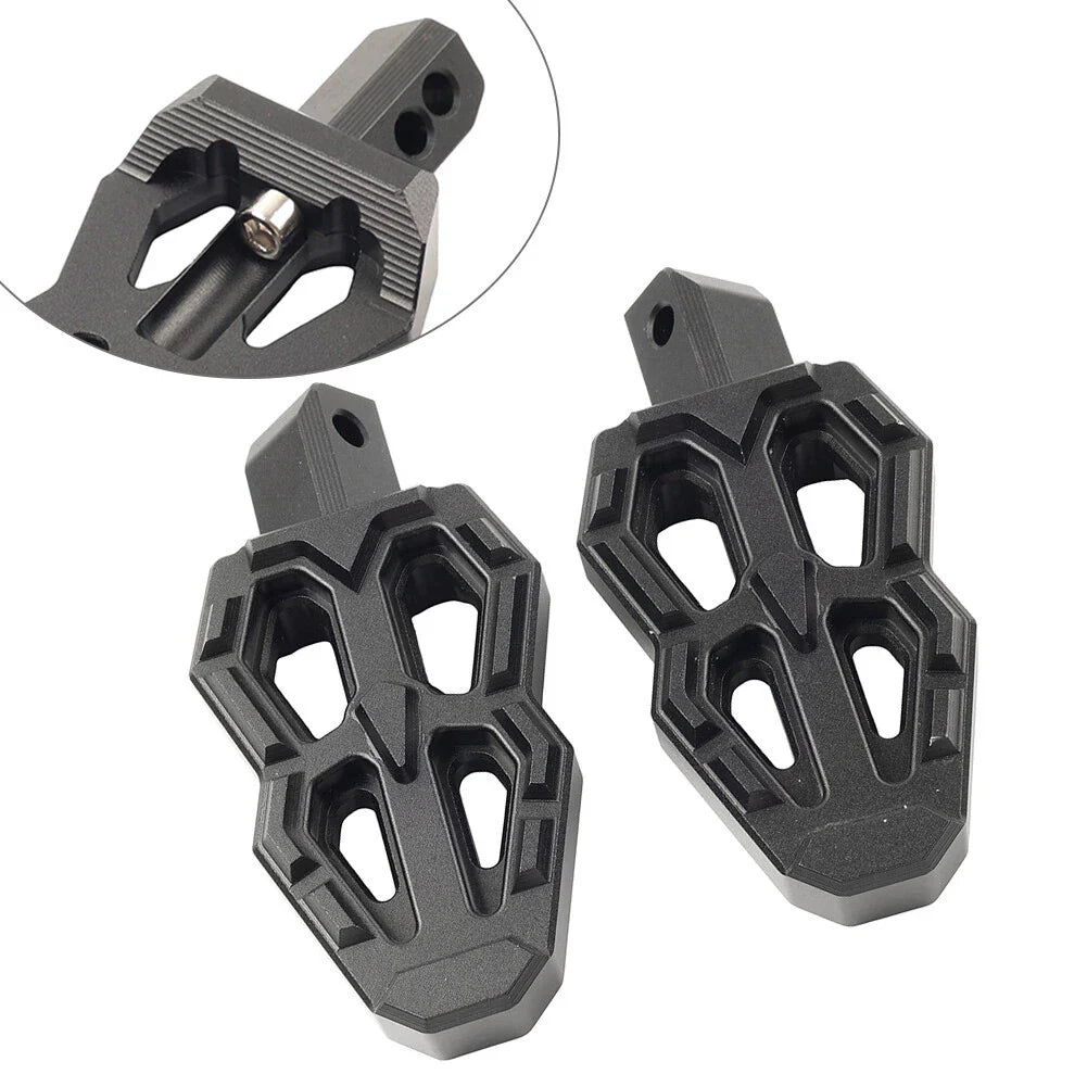 Rear Foot Pegs for QJMotor 350 400, Benelli TNT 600 300 302S (2015-2023)