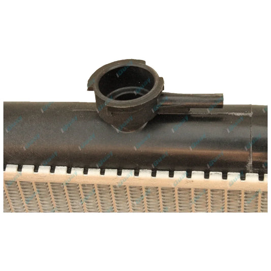 Aluminium Alloy Radiator for Nissan Navara D21 Manual 4cyl 2.5L 2.7L 1988-1997