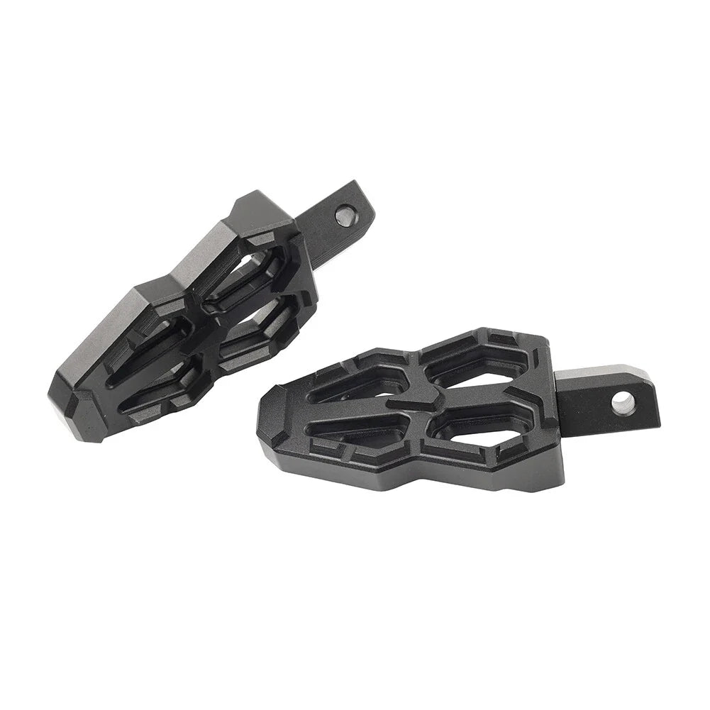Rear Foot Pegs for QJMotor 350 400, Benelli TNT 600 300 302S (2015-2023)