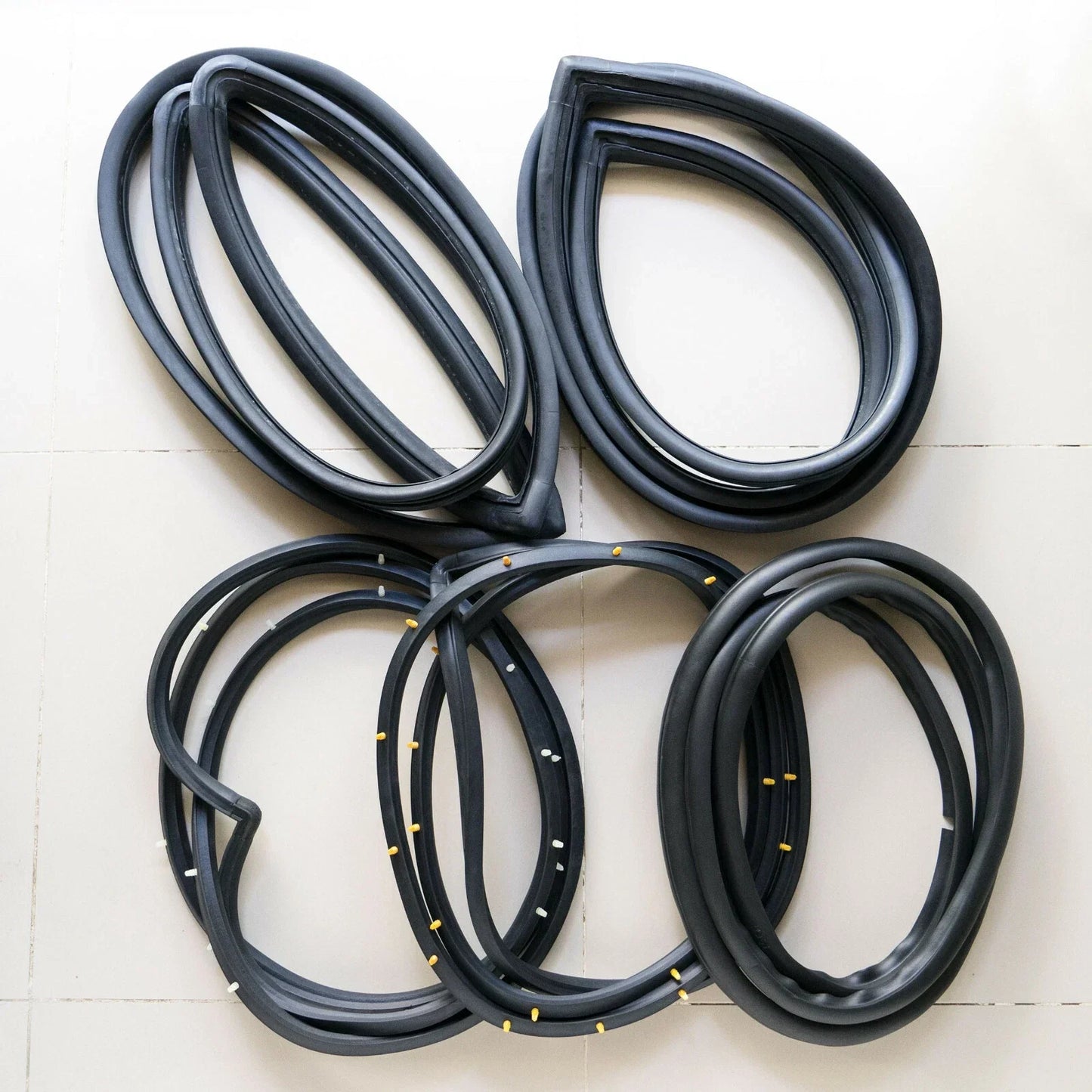 Weatherstrip Rubber Seal Set 5 x for Toyota Corolla KE30 2-Door Sedan