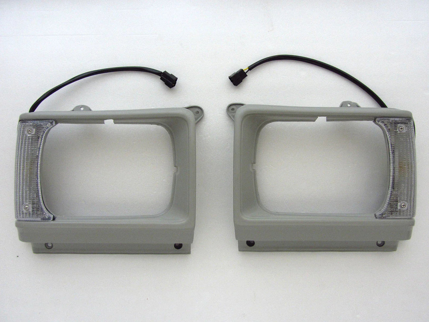 Headlight Surrounds for 81-83 Toyota Hilux RN40 LN40 LN46 RN46 (1981-1983)