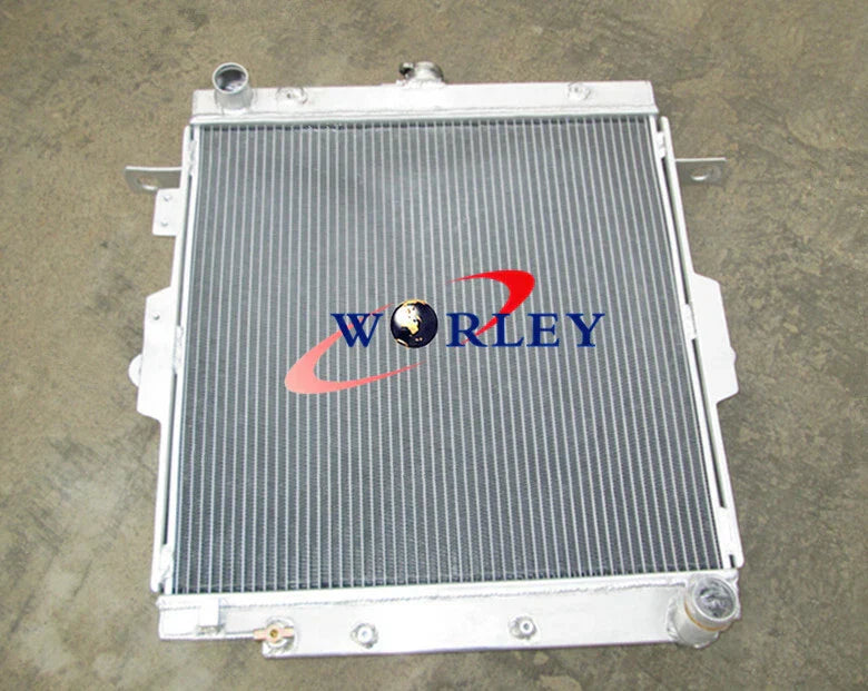 Aluminum Radiator & Fan for Toyota Land Cruiser HZJ70 HZJ73 HZJ77 (1990-2007)