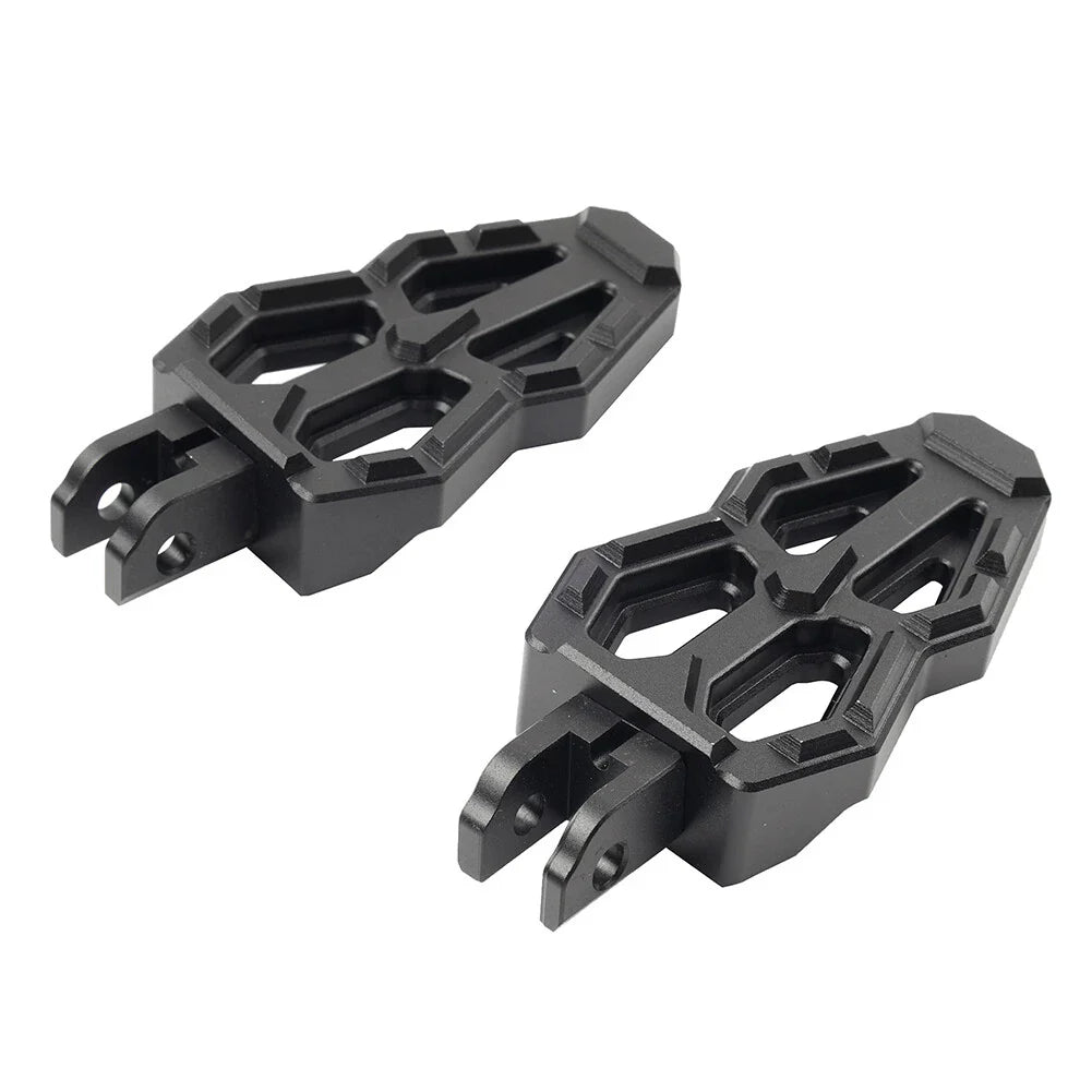 Front Foot Rests Footpegs for QJMotor 350, Benelli TNT 600, 300, 302S
