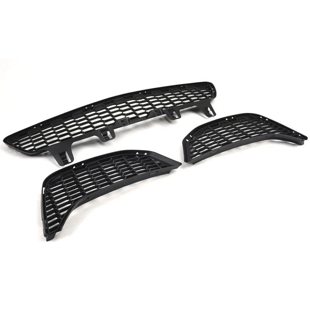 Front Bumper Fog Light Grille for BMW M3 M4 F80 F82 F83 (2015-2018)