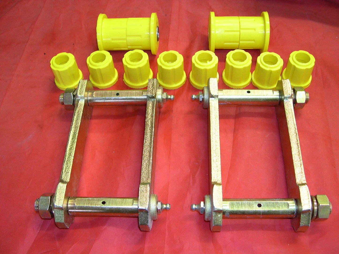 Extended Rear Spring Shackles & Poly Bushes for Holden Colorado (2008-2012)