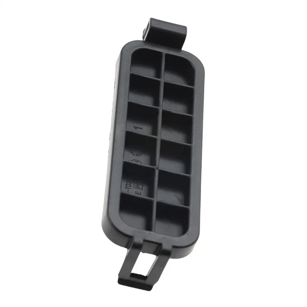 Cabin Air Filter Cover for Nissan Leaf Electric Hatchback (2011-2017)