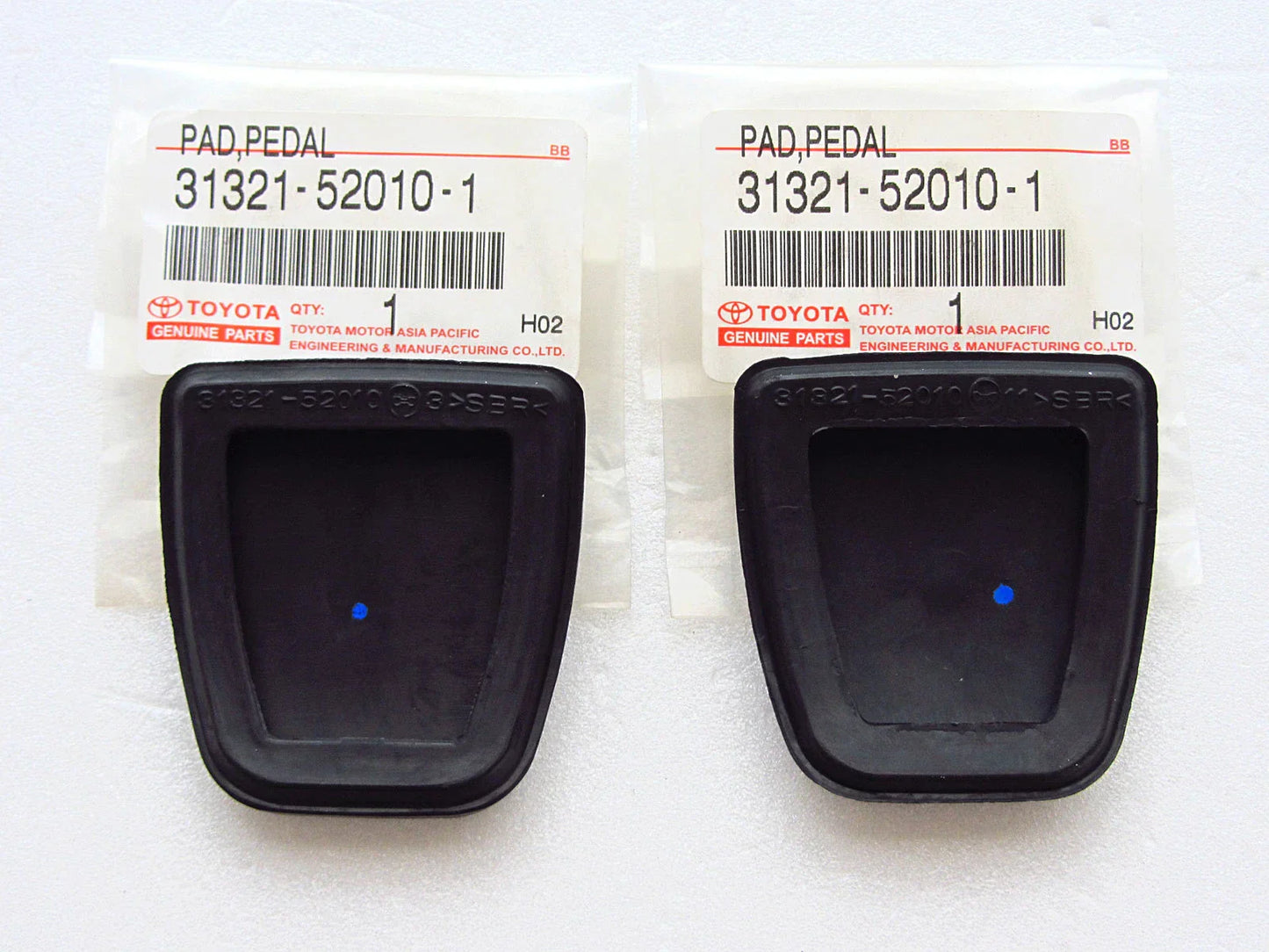 2 x Genuine Brake Clutch Pedal Pads for 2005-2014 Toyota Hilux & 2002-2006 Corolla