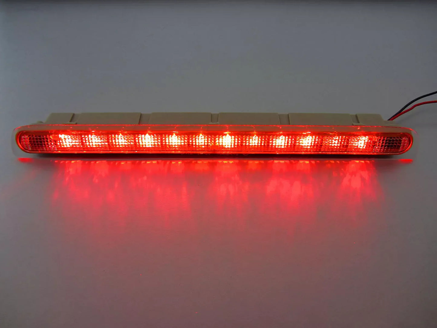 LED Tailgate Third Brake Light for 97-05 Toyota Hilux Tiger D4D LN145 LN166