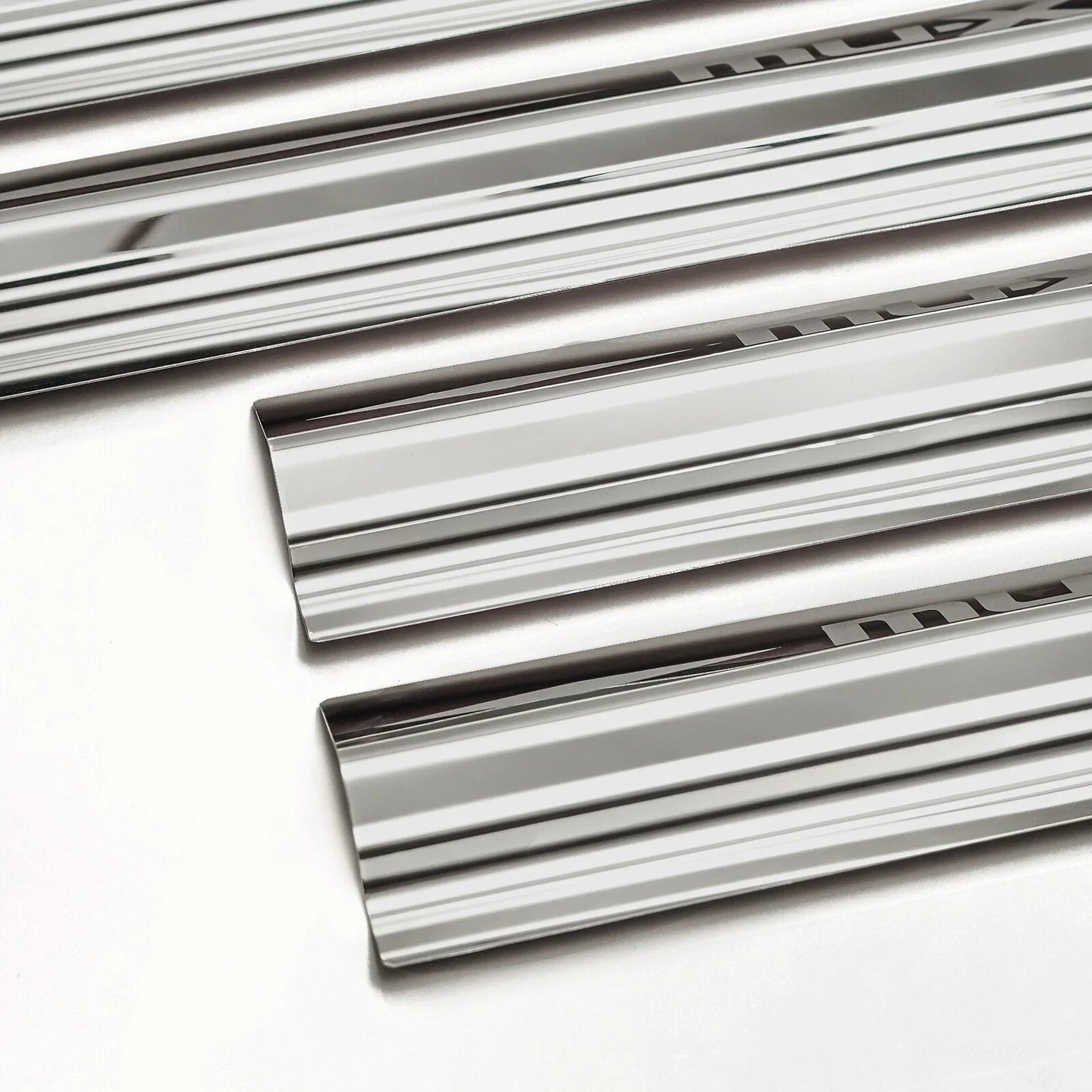 Stainless Steel Scuff Plate Door Sill Entry Guard for Isuzu MU-X (2013-2020)