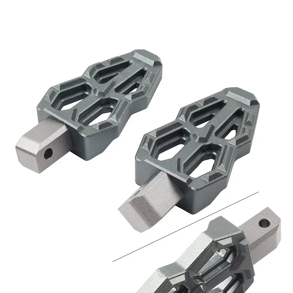 Rear Foot Pedal Rests Titanium for Benelli TNT 600 300 302S & QJMotor 350 400
